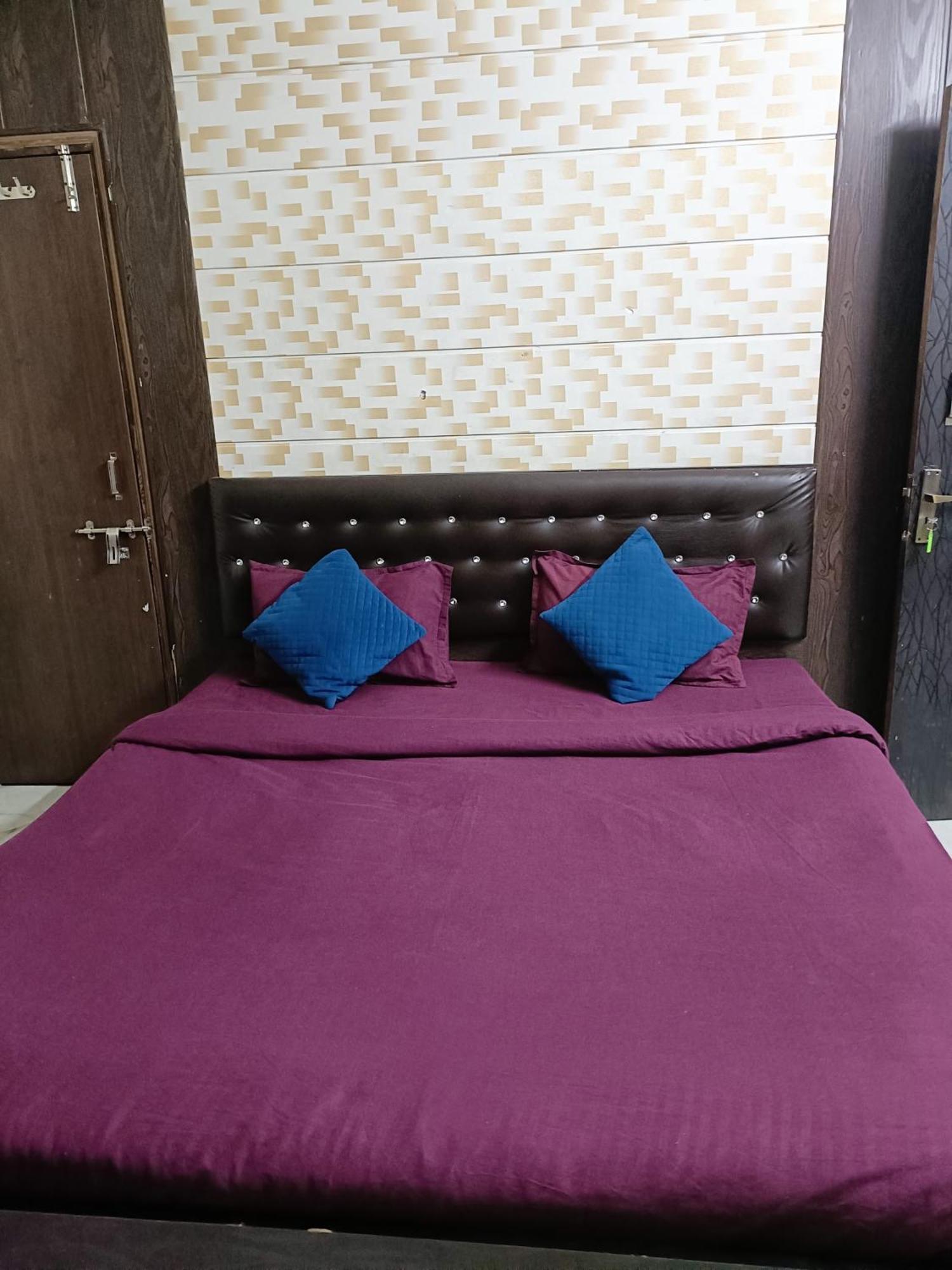 Hotel Rose Valley Indore Ngoại thất bức ảnh