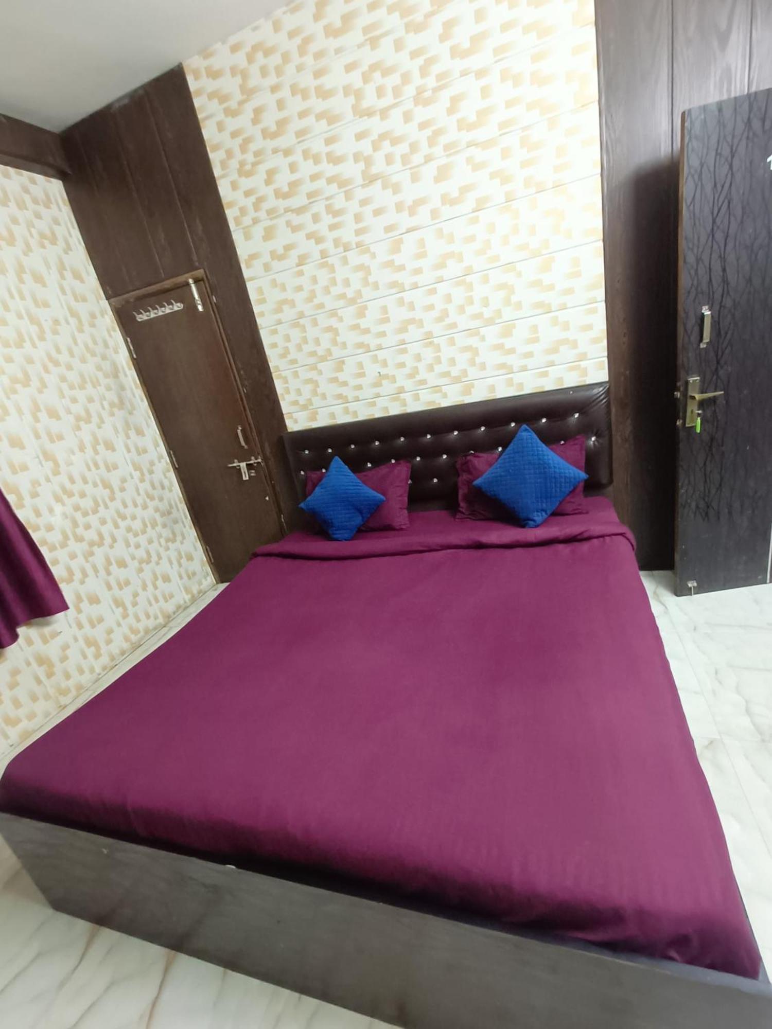 Hotel Rose Valley Indore Ngoại thất bức ảnh